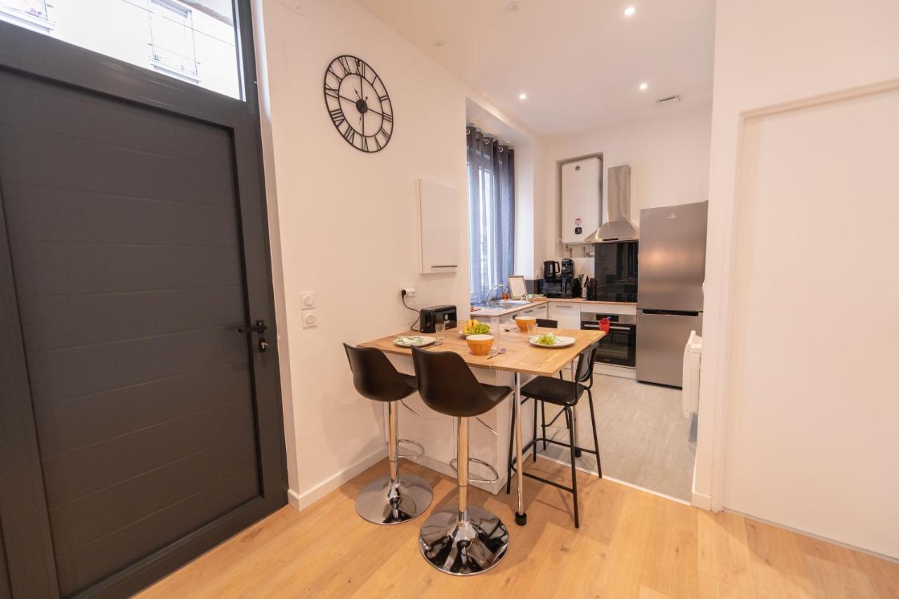 Kasa Loft Centre 2 - Wifi Et Tv - Confortable Et Stationnement Gratuit A Proximite Saint-Etienne  Dış mekan fotoğraf